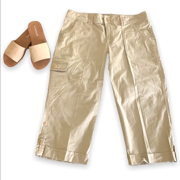 Gloria Vanderbilt Khaki Cargo Capris - Size 10